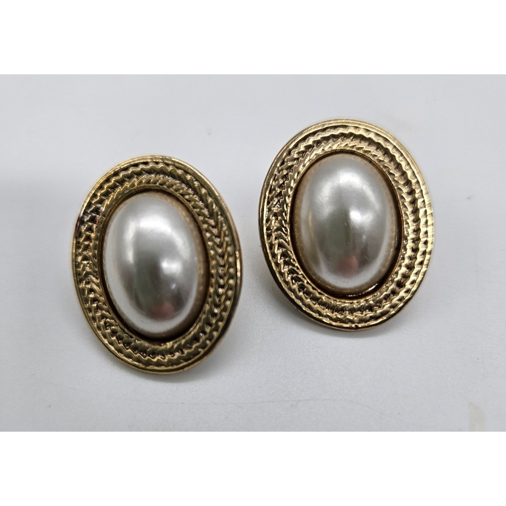 Vintage Gold Tone Faux Pearl Oval Clip On Earrings Textured Rope Border Studs